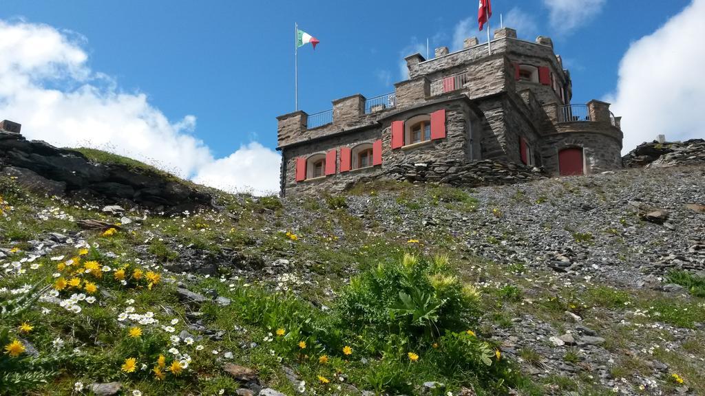 Отель Rifugio Garibaldi Пассо-Стельвио Экстерьер фото