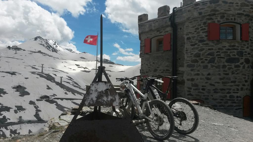 Отель Rifugio Garibaldi Пассо-Стельвио Экстерьер фото